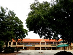 The now vacant Galleria shopping center at 6800 Wrighstville Ave. Photo by Ben Brown. 