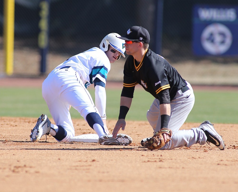 Steven Linkous continued a strong start to the season on Sunday. Photo courtesy- UNCW Athletics