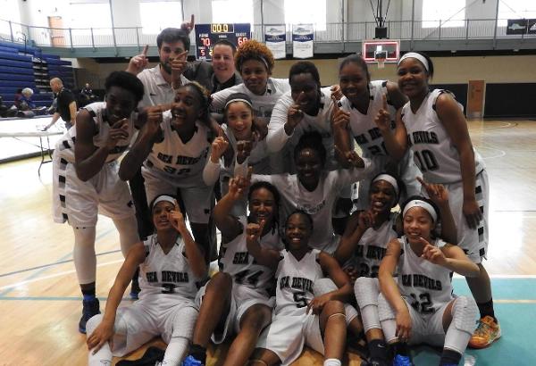 The CFCC women's basketball team left for Kansas on Sunday. 