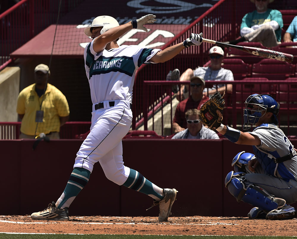 UNCW rolled to an 11-1 win in the NCAA opener on Friday. photo courtesy- UNCW Sports