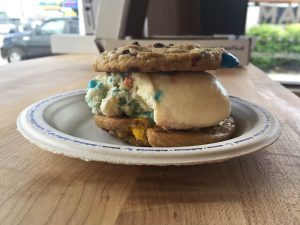 Insomnia Cookies Cookiewich. Photo by Hannah Leyva.