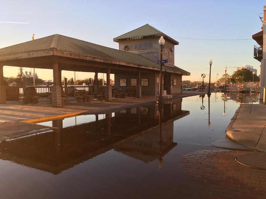 Flooding on Water Street around sunset on Monday, Oct. 10. (Photo by Hannah Leyva.)