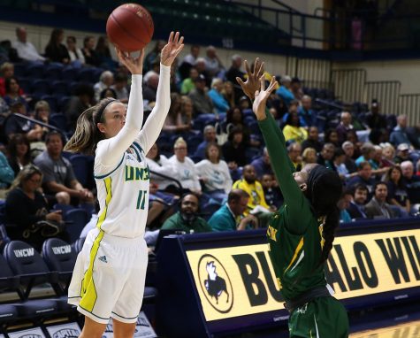 Madison Raque poured in 15 points for UNCW on Friday. 