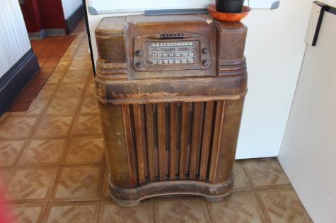 This radio is, according to Konstantinos Fontanas, a tube-powered mid-1940s original.   "It's only missing one tube now, I've fixed it up," he said. "Soon I'll have it up and running."