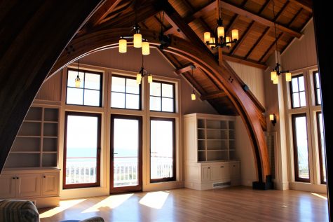 Formally used as a yoga room, this space has a small balcony, with views of the ocean.