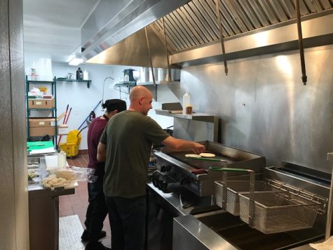 How long to leave corn tortillas on the griddle? It comes down to seconds. (Port City Daily photo / BENJAMIN SCHACHTMAN)
