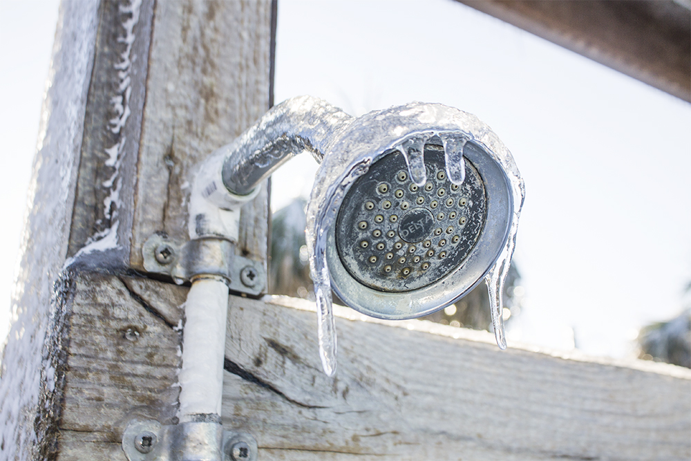 With temperatures nearing freezing outside, both internal and external water lines could be vulnerable to damage. (Port City Daily photo/ Johanna Ferebee)