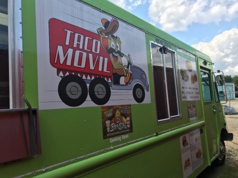 Noe Pinzon's Taco Movil truck, stationed at the Starway Flea Market. (Port City Daily photo | Benjamin Schachtman)