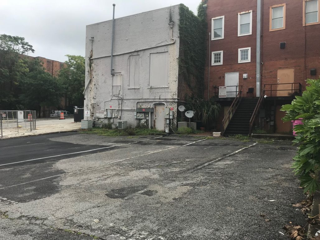 The city initially planned to temporarily take over the parking spots behind 273 and 277 North Front Street. Then the city changed its mind. (Port City Daily photo / Benjamin Schachtman)