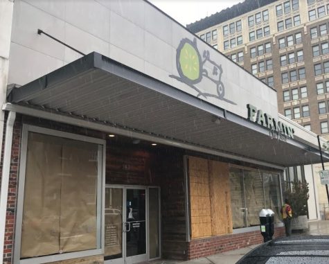 Farmin' on Front has been closed for a month after suffering damage in Hurricane Florence. Its parent company, Farmin' Brands, has avoided questions about reopening. (Port City Daily photo / Benjamin Schachtman)