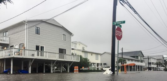Flooding along Canal Drive in Carolina Beach on Saturday. (Port City Daily photo/Johanna Ferebee)