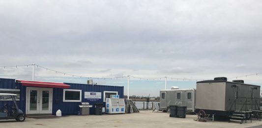 From left: the Port City Marina office, shower trailer, and bathroom are all in violation of state and federal regulations, according to New Hanover County officials. (Port City Daily photo / Benjamin Schachtman)