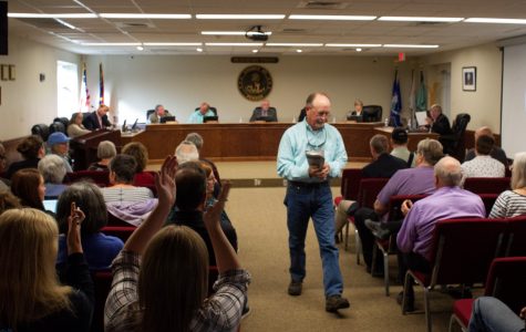 Pender County resident Frank Dalato argues against the resolution to establish Pender as a "gun sanctuary county". (Port City Daily/Mark Darrough)