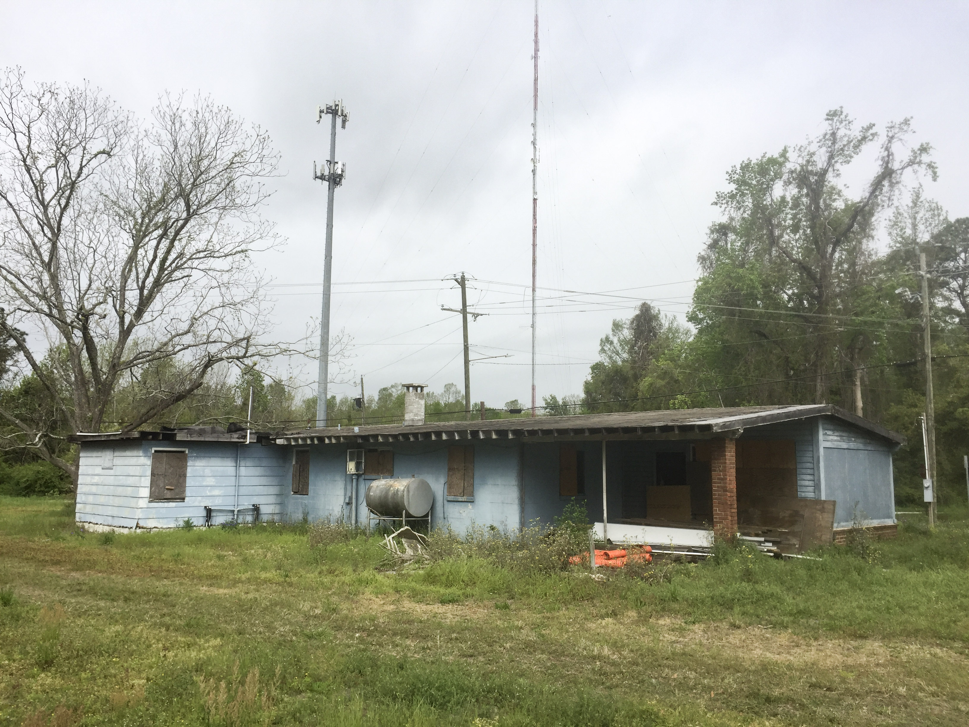 Plans were submitted this week to renovate the old house on Kentucky Ave. and Burnett Blvd. into a bar called Dram Tree Tavern. (Port City Daily photo/Mark Darrough)