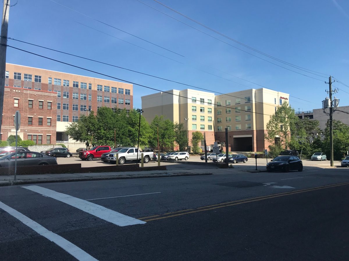 The western half of the block between Grace and Chestnut, Second and Third is set for redevelopment including apartments, retail, and a parking deck. (Port City Daily photo / Benjamin Schachtman)