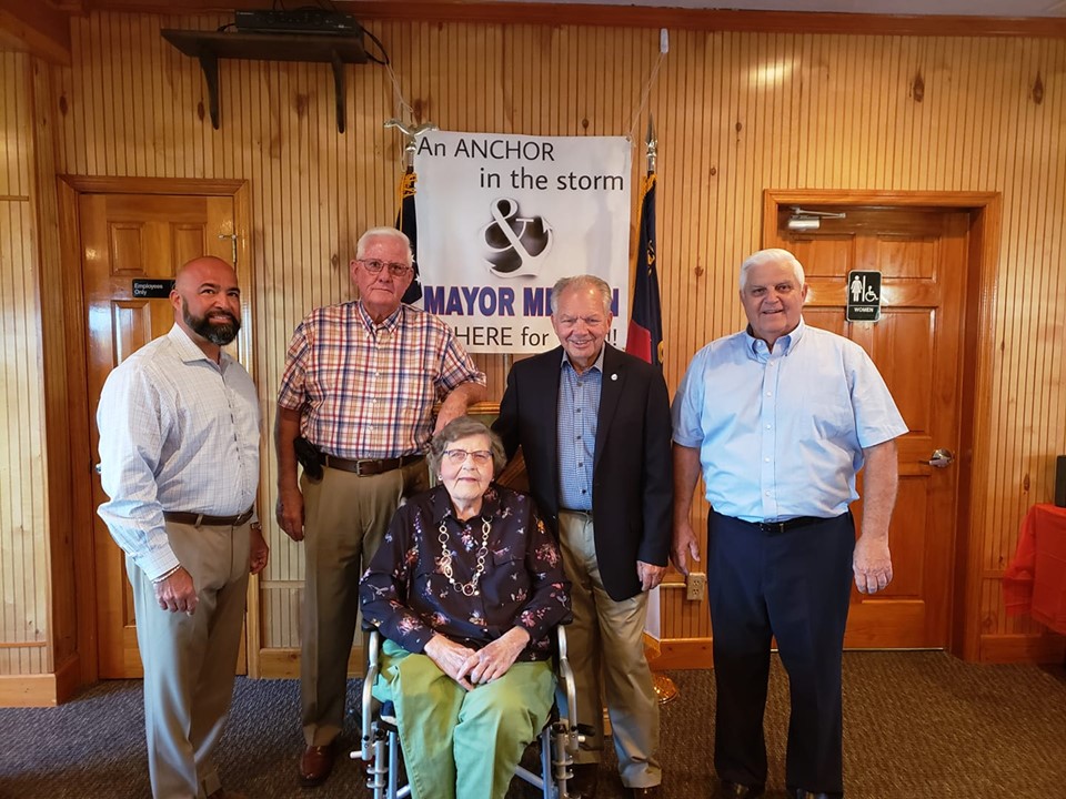 Standing from left to right, newcomer Dwight Torres and incumbents Donald Helms, Mayor Doug Medlin, and Dexter Fowler have the preliminary votes needed for council and mayoral seats. (Port City Daily photo/Mark Darrough)
